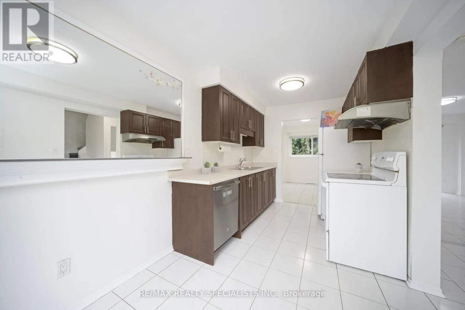 1 CRAIGLEIGH CRESCENT