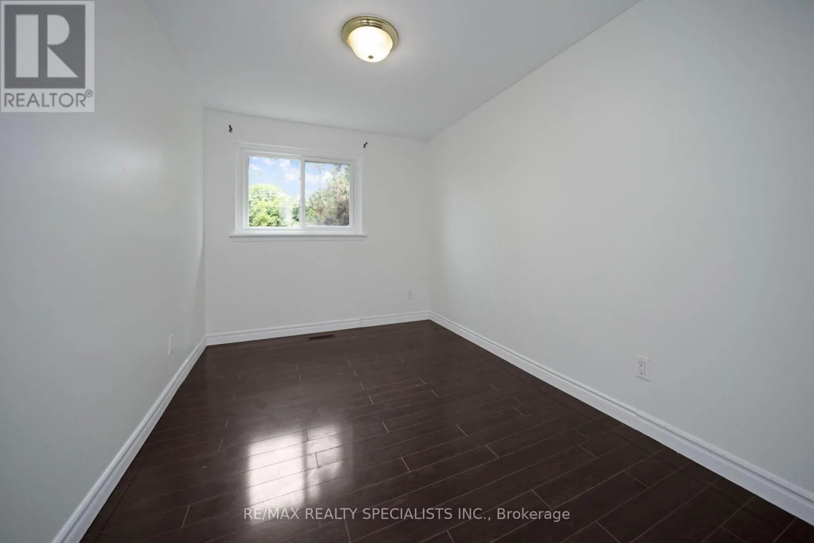 1 CRAIGLEIGH CRESCENT
