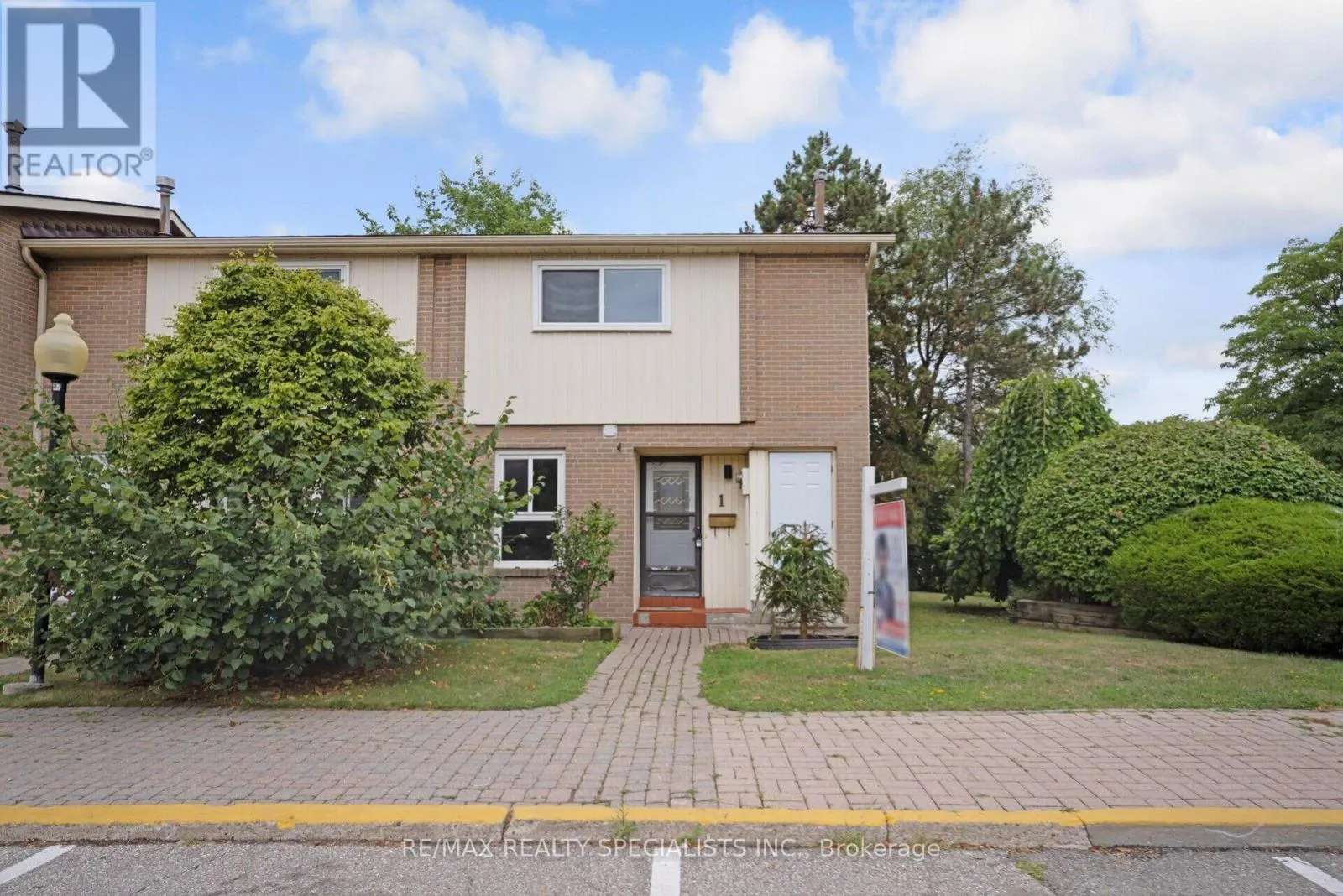 1 CRAIGLEIGH CRESCENT