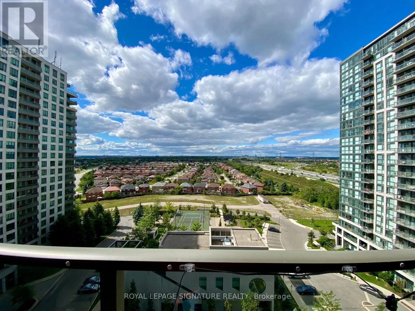 1210 - 339 RATHBURN ROAD W