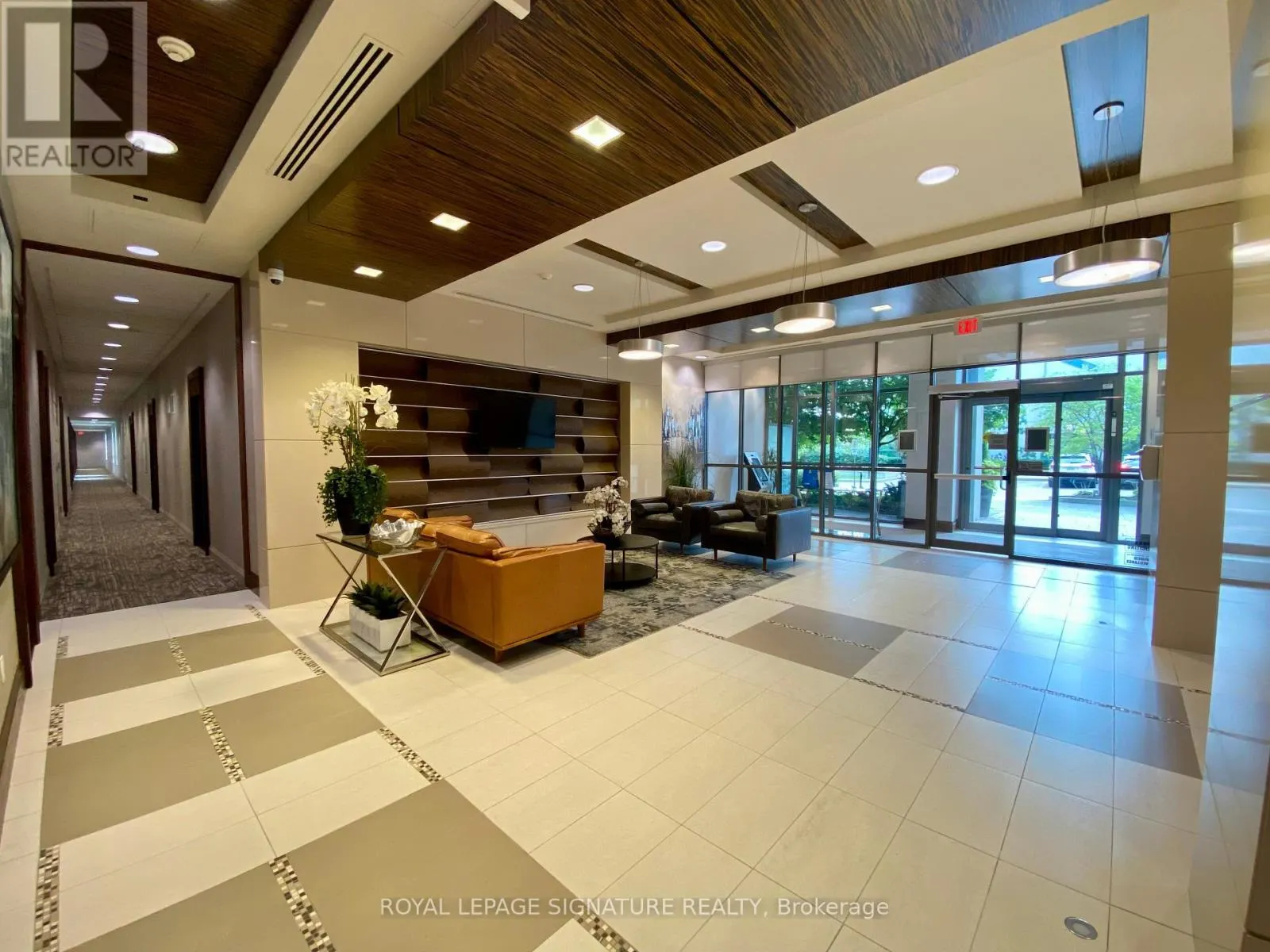 1210 - 339 RATHBURN ROAD W