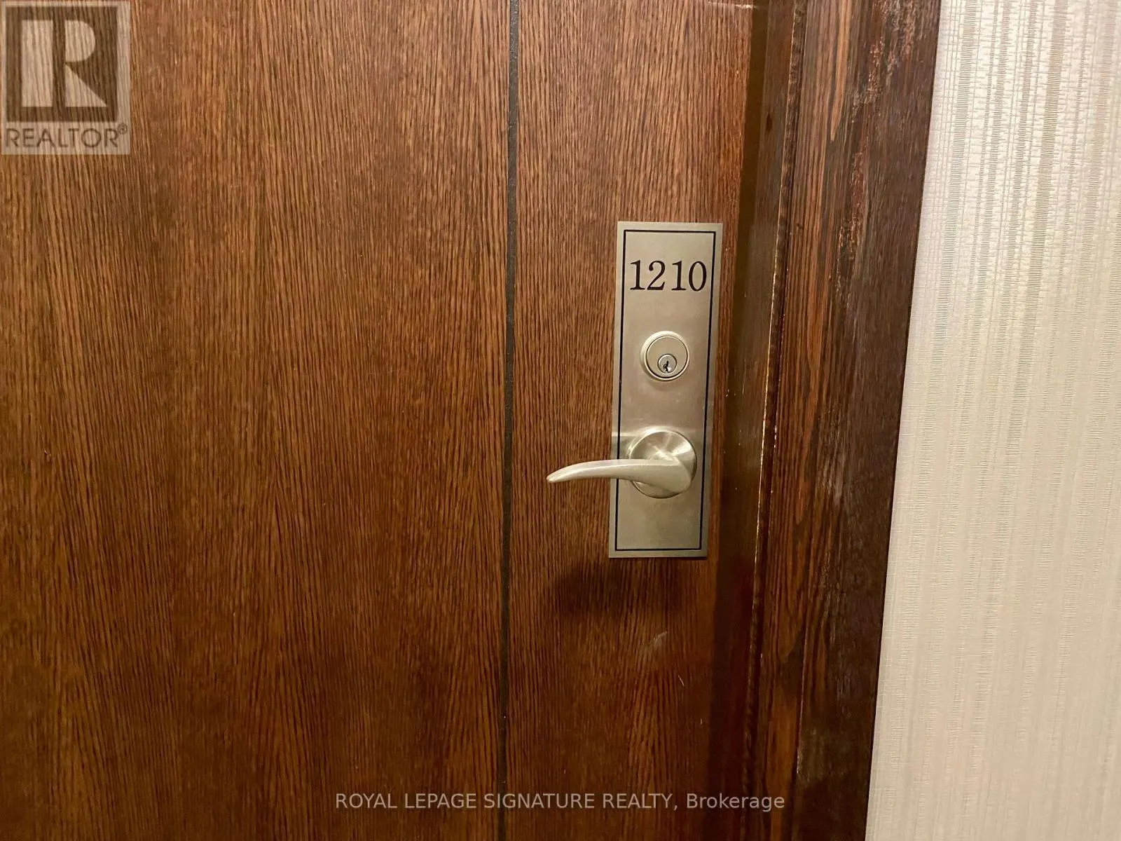 1210 - 339 RATHBURN ROAD W