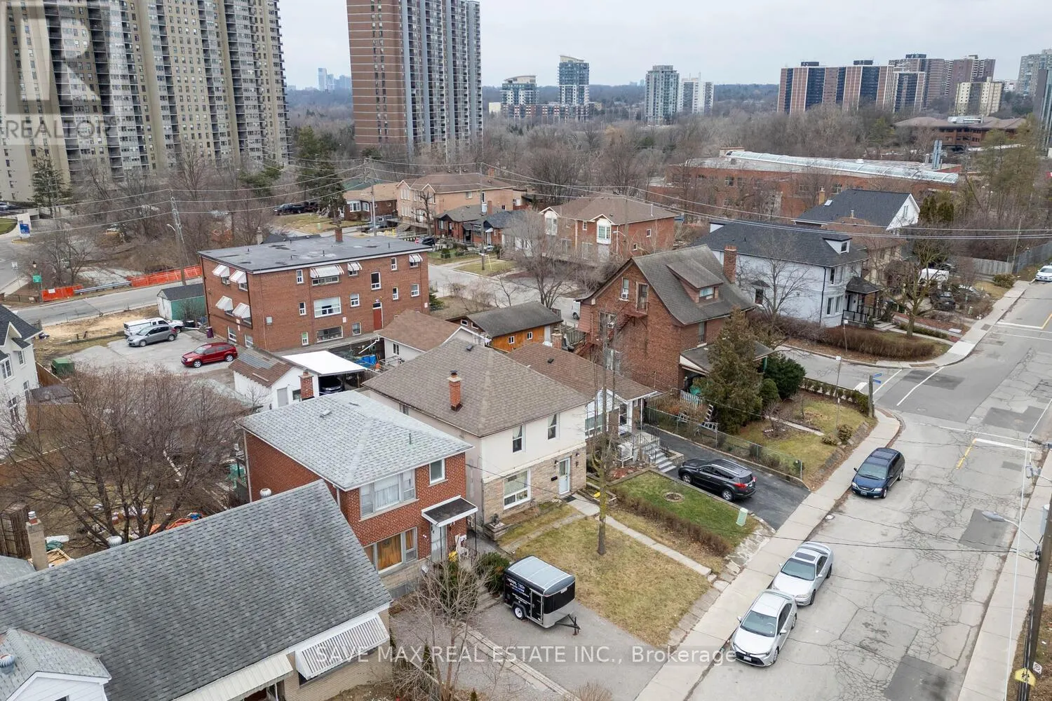 73 BUTTONWOOD AVENUE