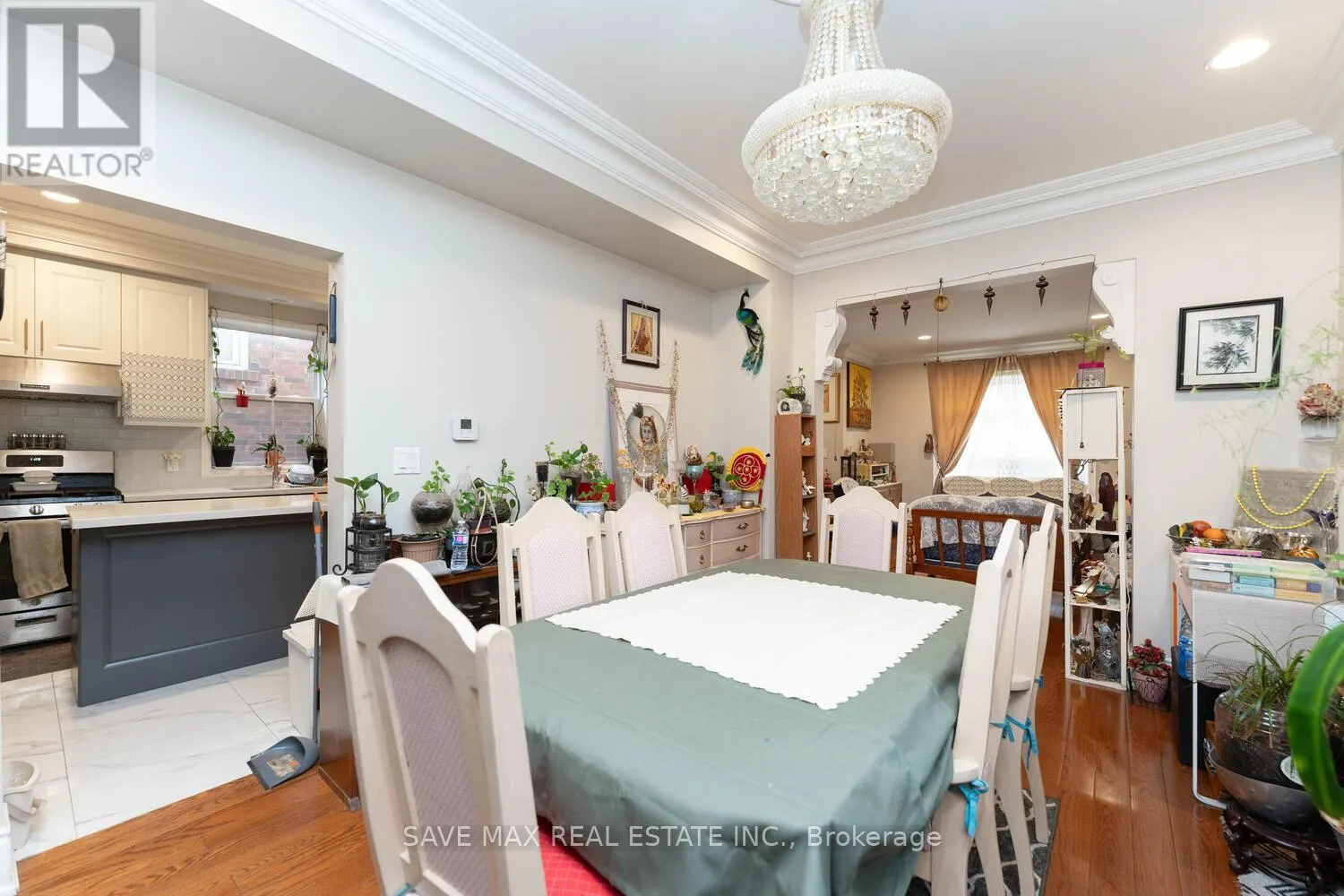 73 BUTTONWOOD AVENUE