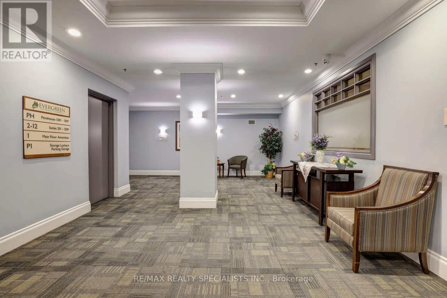 404 - 810 SCOLLARD COURT