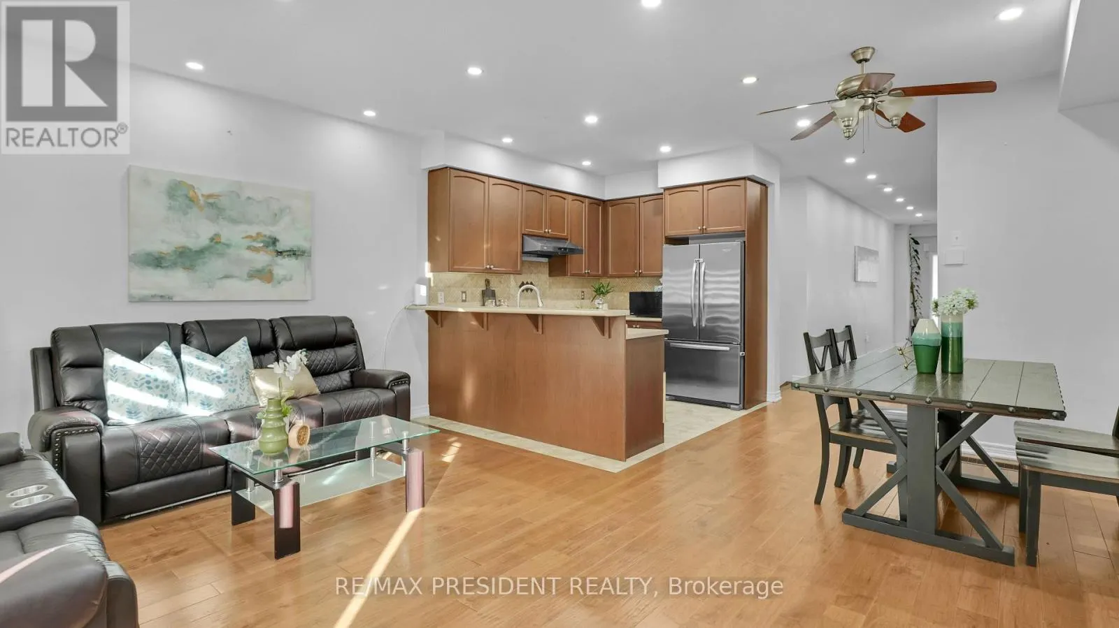 17 FRENCHPARK CIRCLE