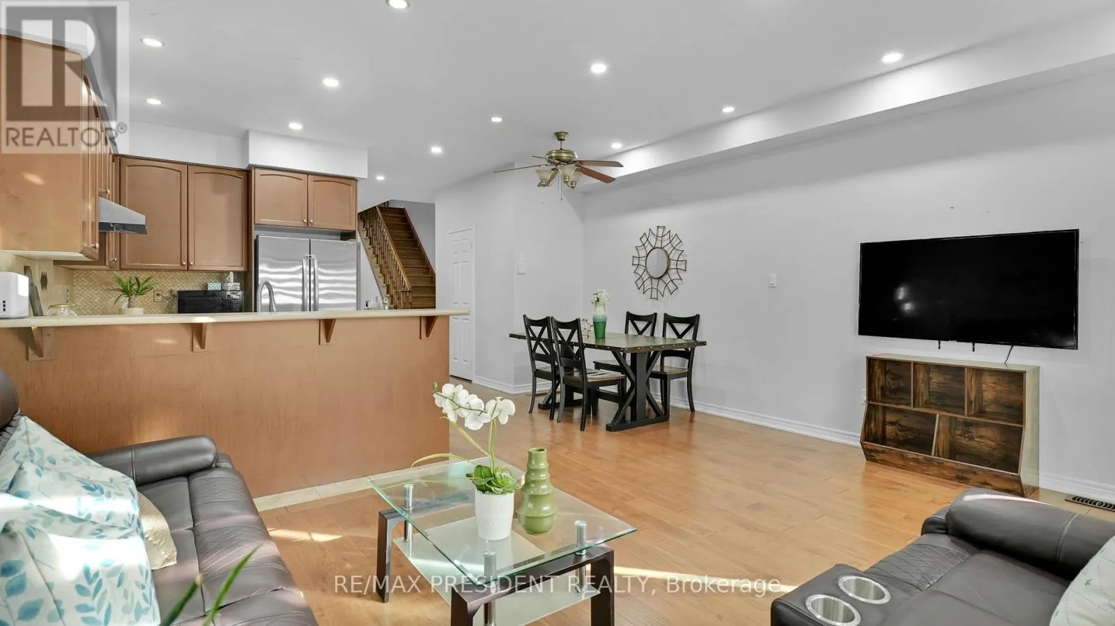 17 FRENCHPARK CIRCLE