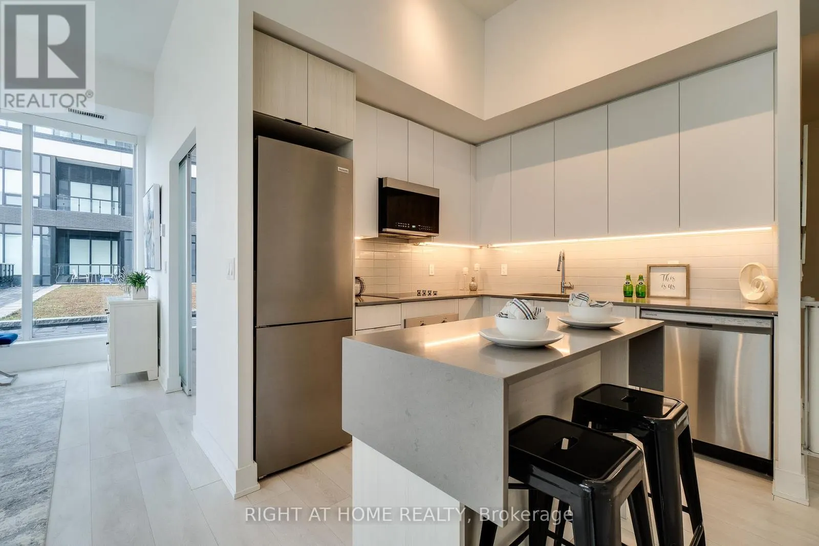 345 - 2485 TAUNTON ROAD