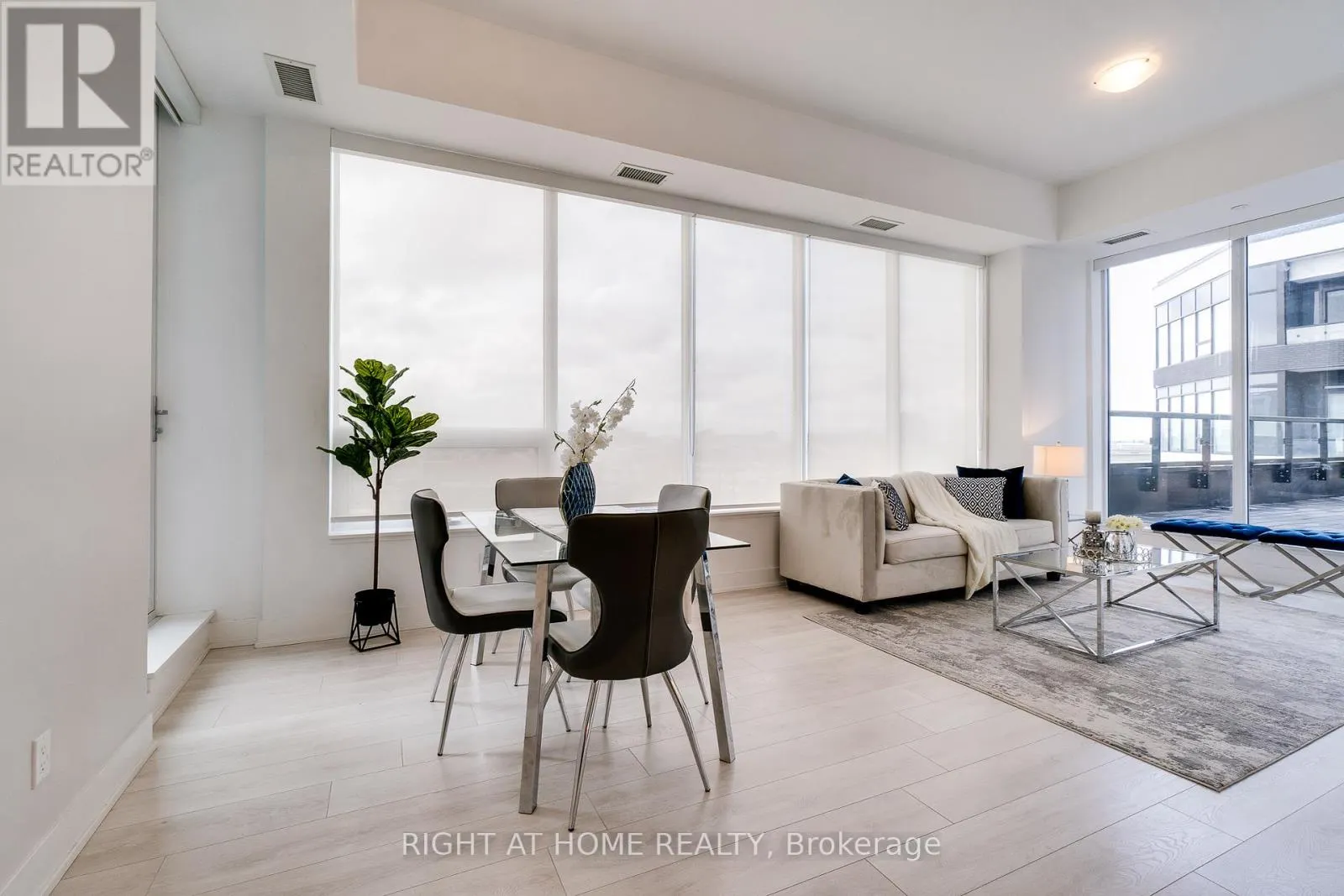 345 - 2485 TAUNTON ROAD