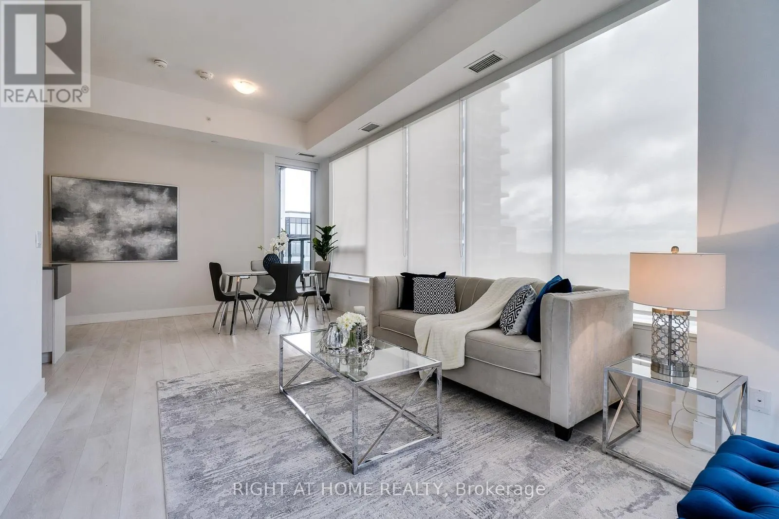 345 - 2485 TAUNTON ROAD