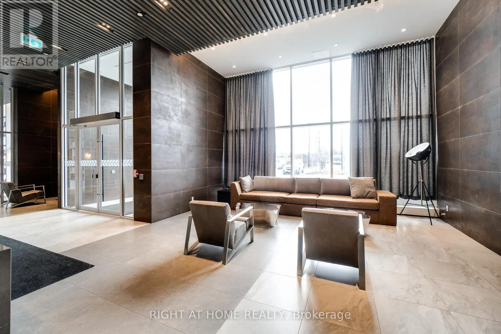 345 - 2485 TAUNTON ROAD