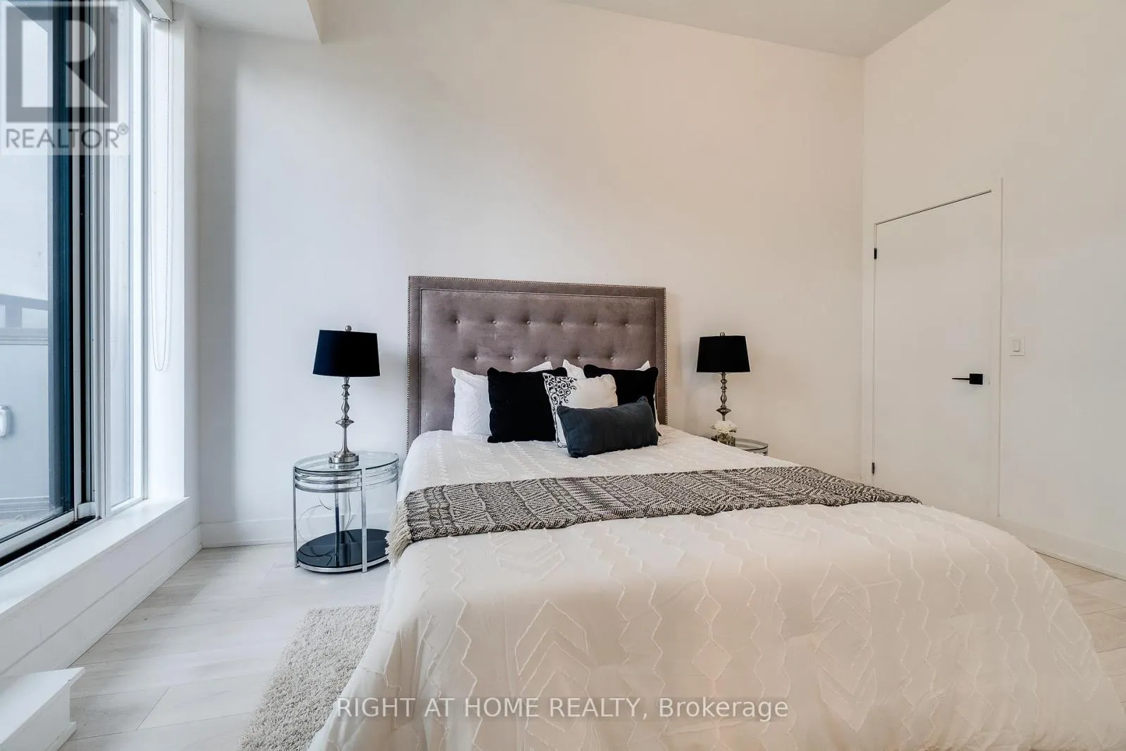 345 - 2485 TAUNTON ROAD