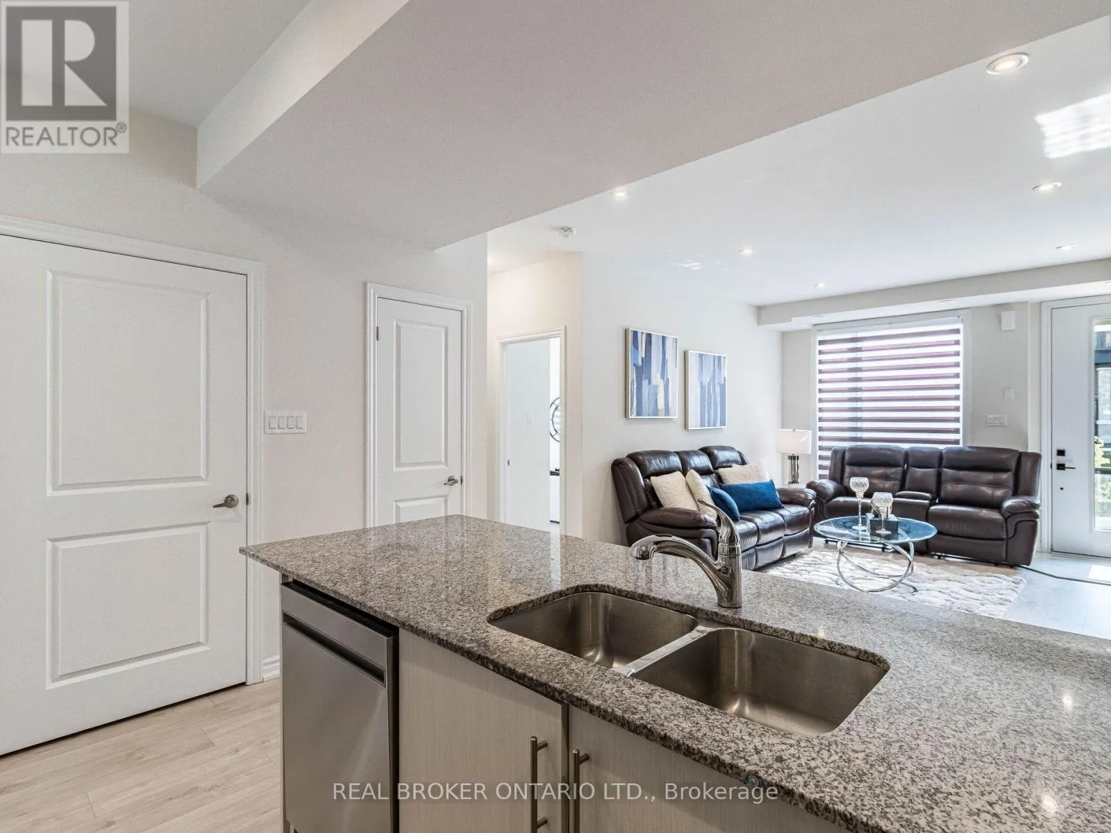 45 - 45 KNOTSBERRY CIRCLE