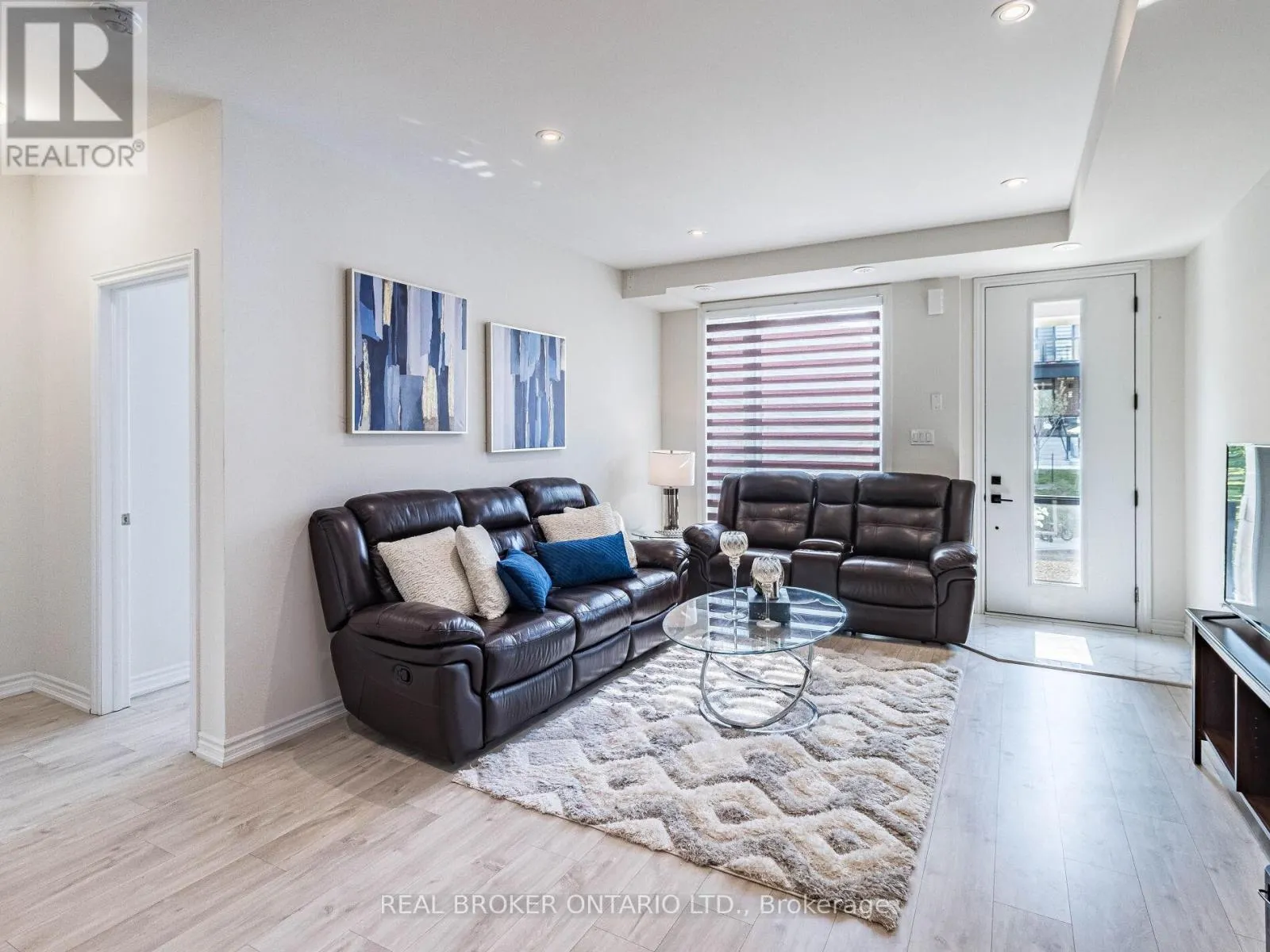 45 - 45 KNOTSBERRY CIRCLE