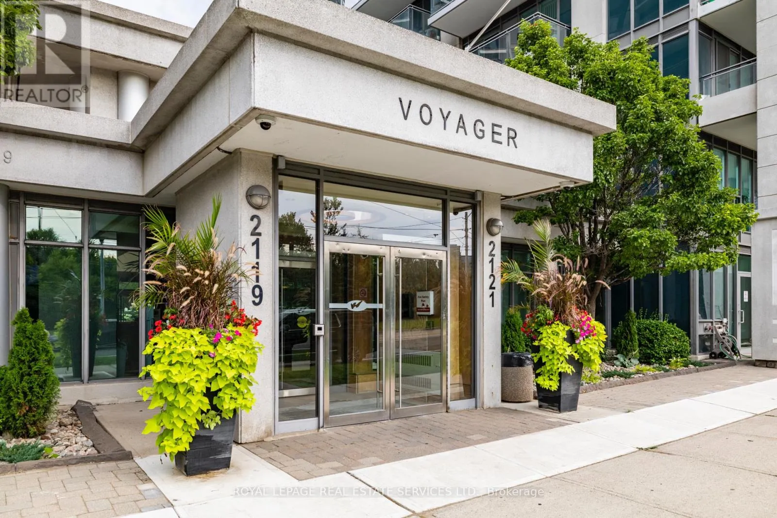 809 - 2121 LAKE SHORE BOULEVARD W