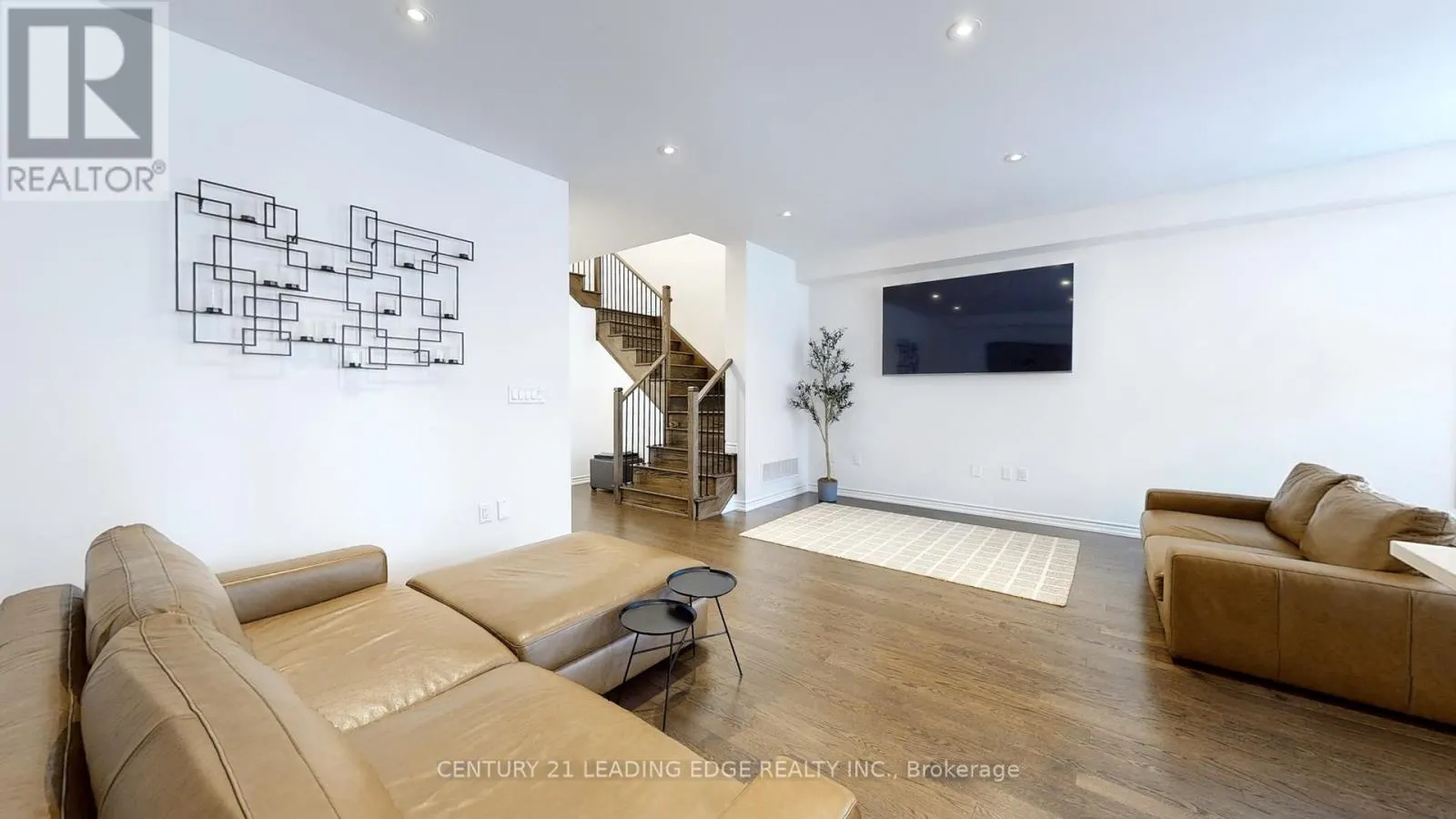 322 THIMBLEWEED COURT