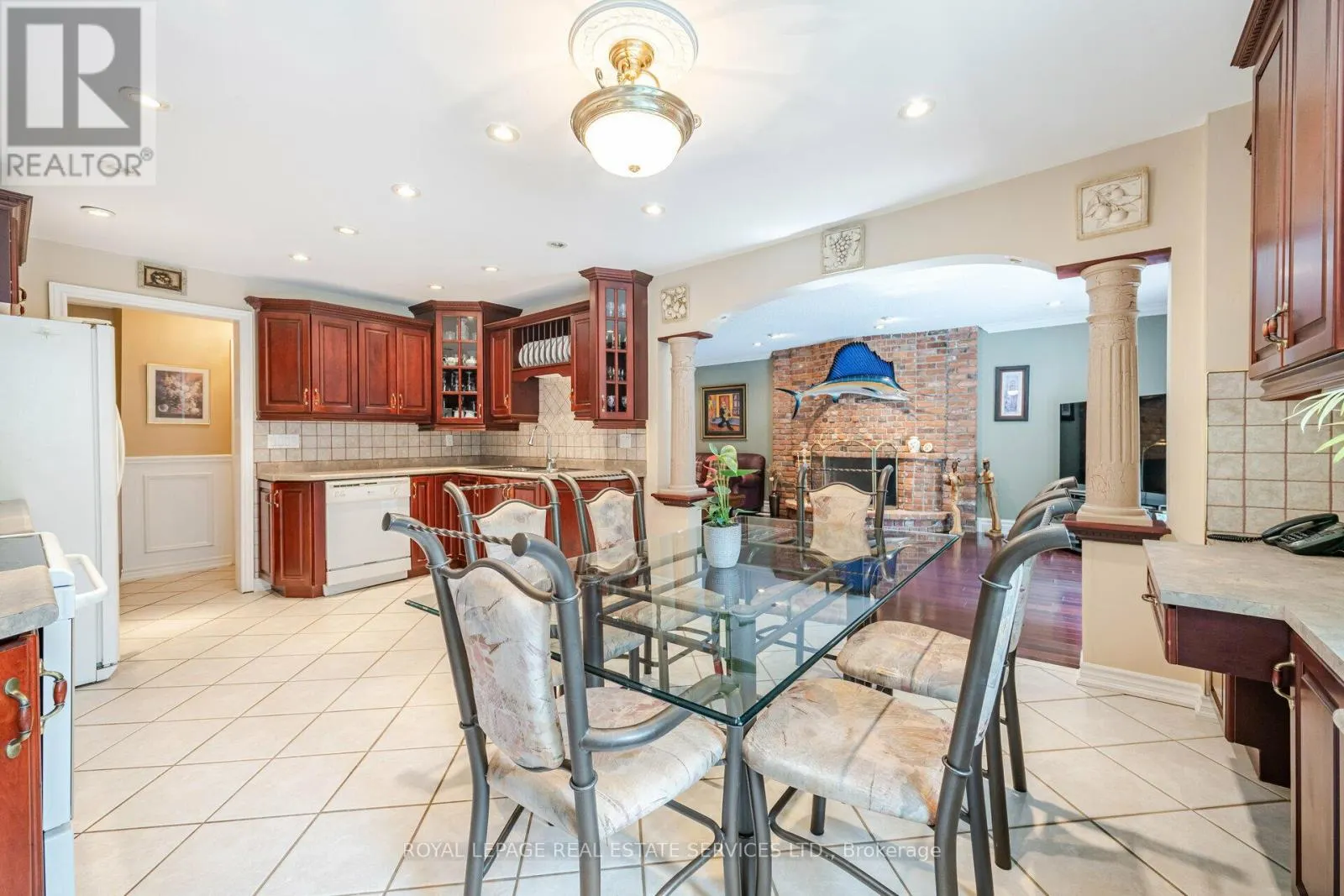 2130 AUTUMN BREEZE DRIVE N
