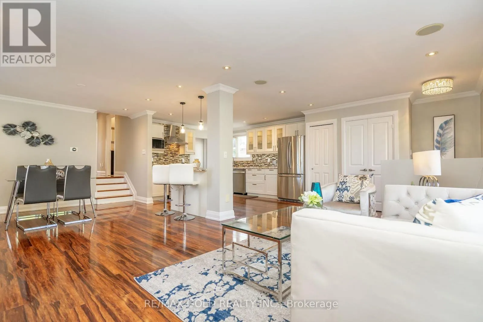 39 ASCOT AVENUE