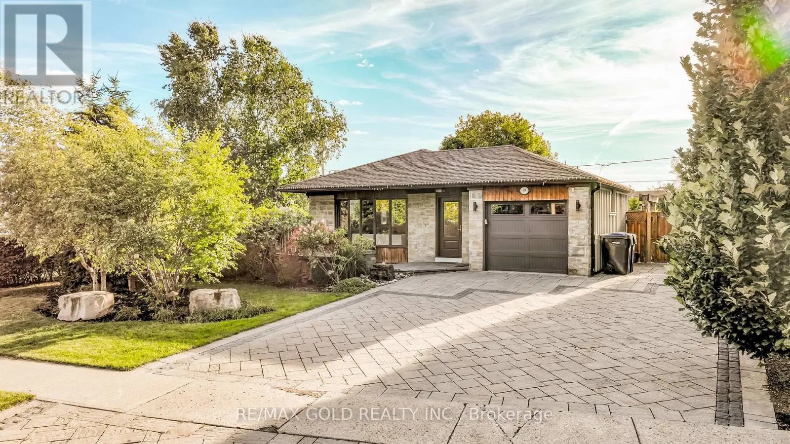 39 ASCOT AVENUE