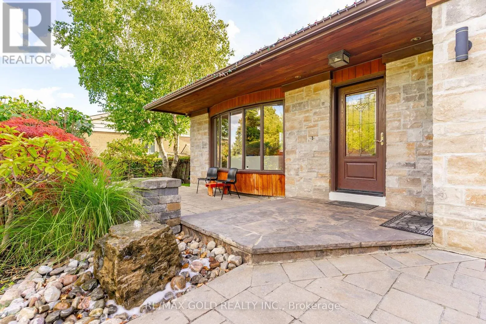39 ASCOT AVENUE