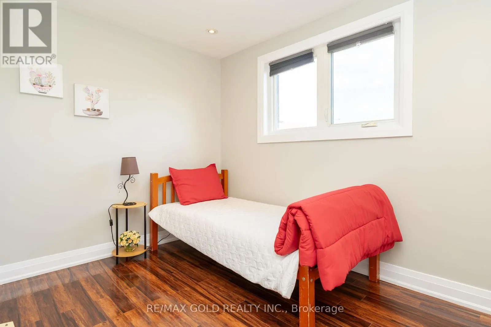 39 ASCOT AVENUE