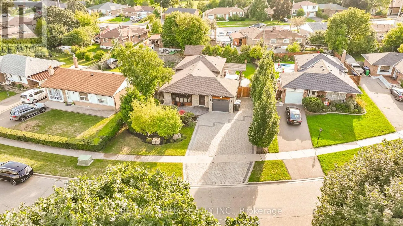 39 ASCOT AVENUE