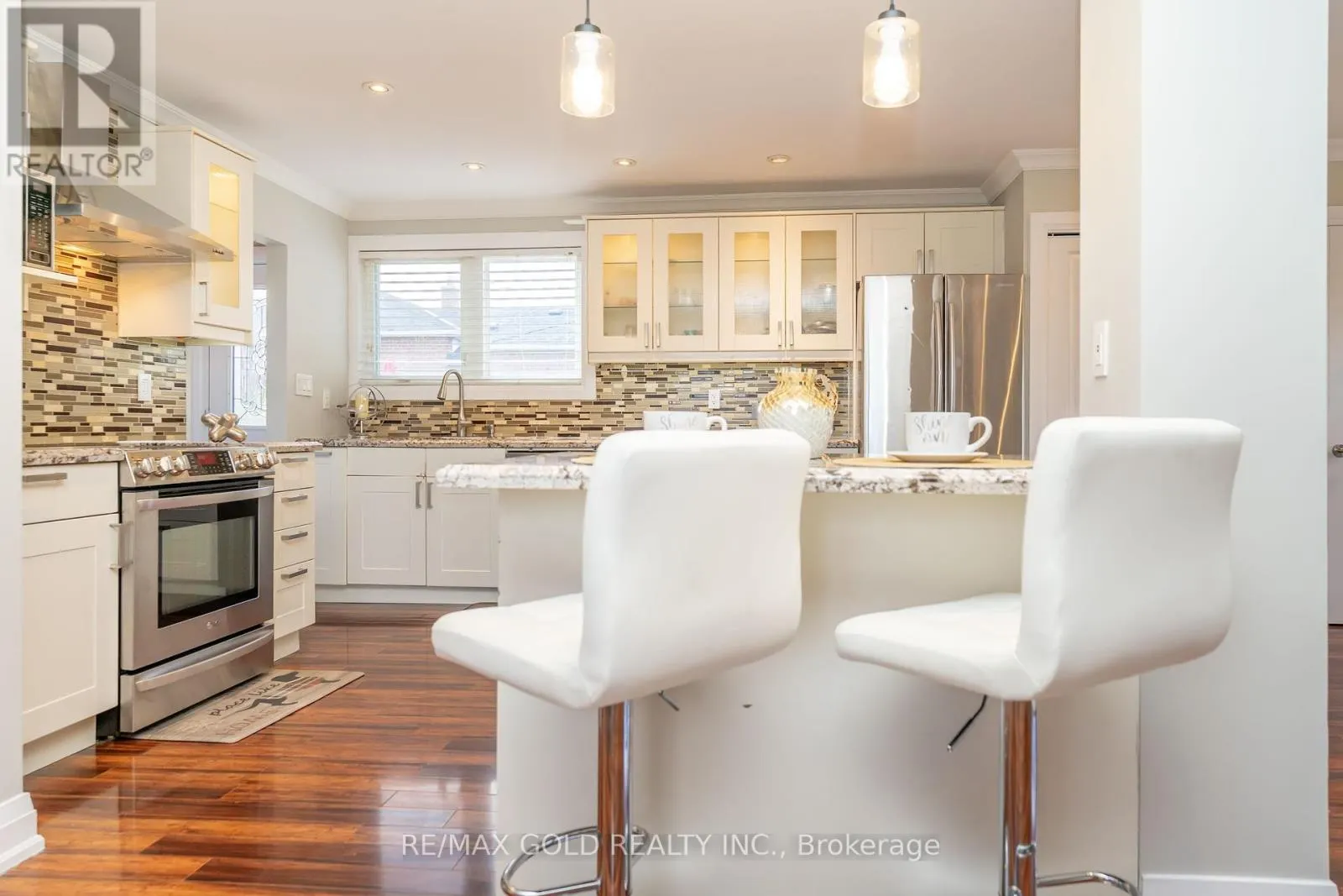 39 ASCOT AVENUE