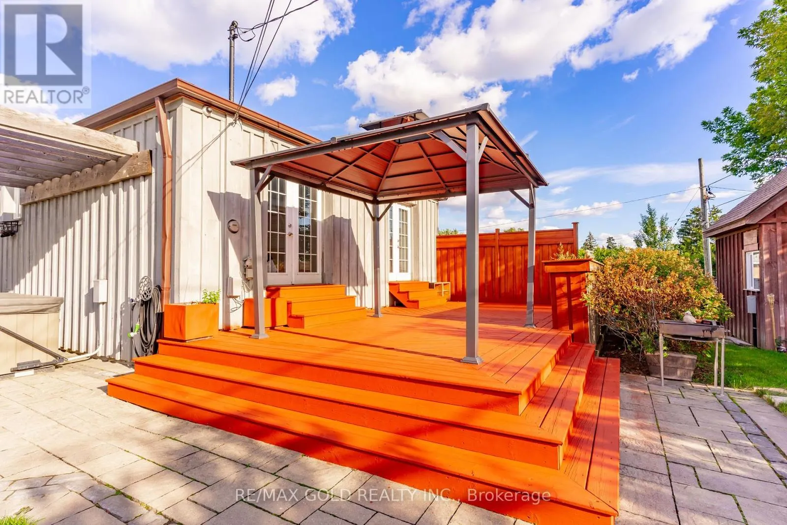 39 ASCOT AVENUE