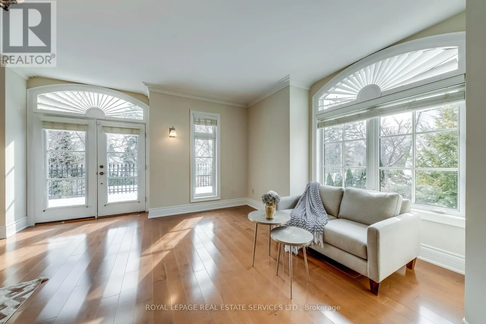3341 LAKESHORE ROAD