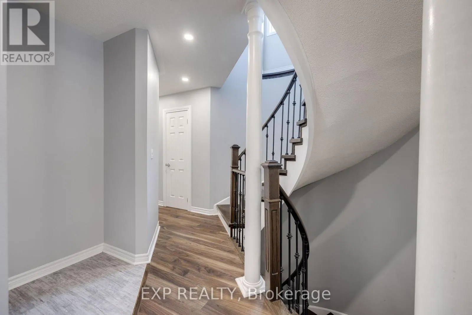 1015 BORDEN LANE