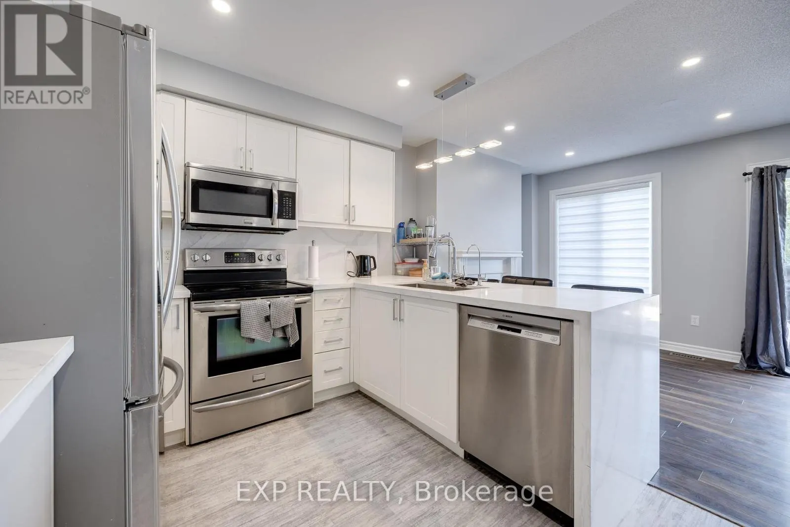 1015 BORDEN LANE