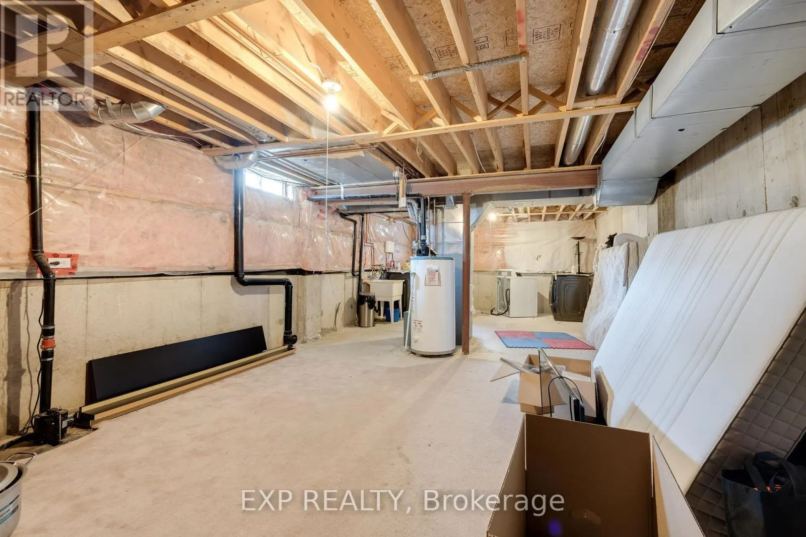1015 BORDEN LANE