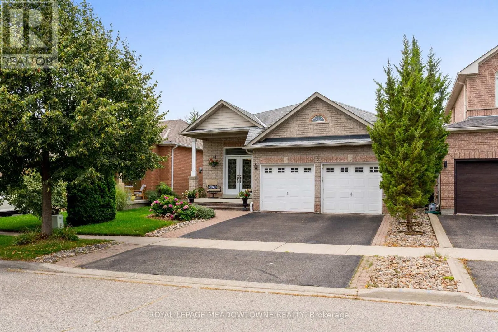 9 JOHNSON CRESCENT