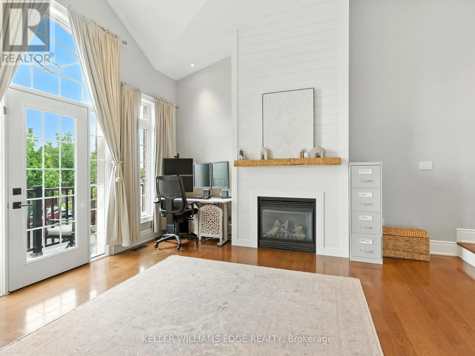 200 GIDDINGS CRESCENT E