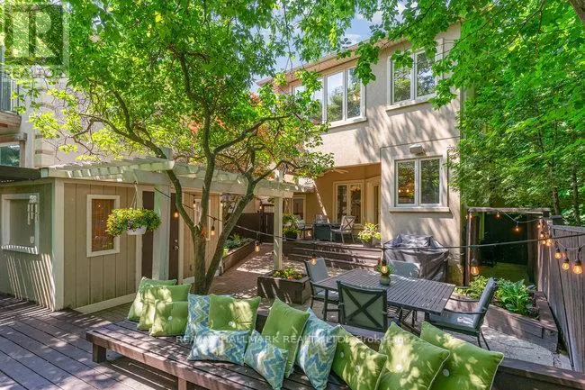 7 TIZZARD AVENUE