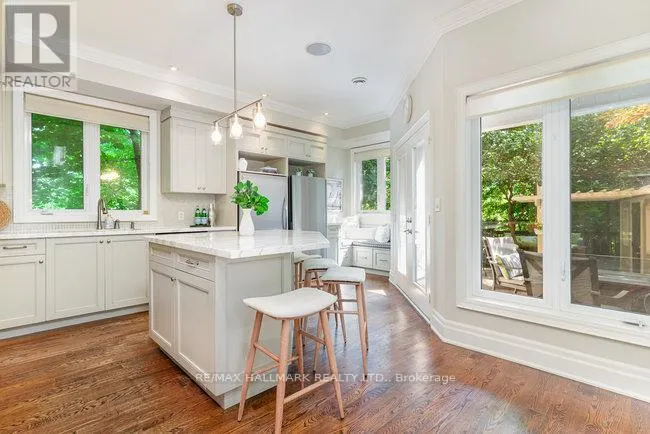 7 TIZZARD AVENUE