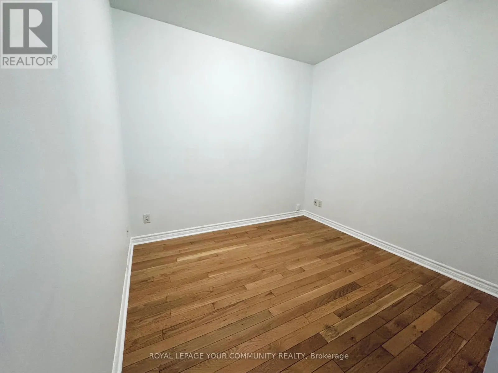 G1 - 2417 DUNDAS STREET W