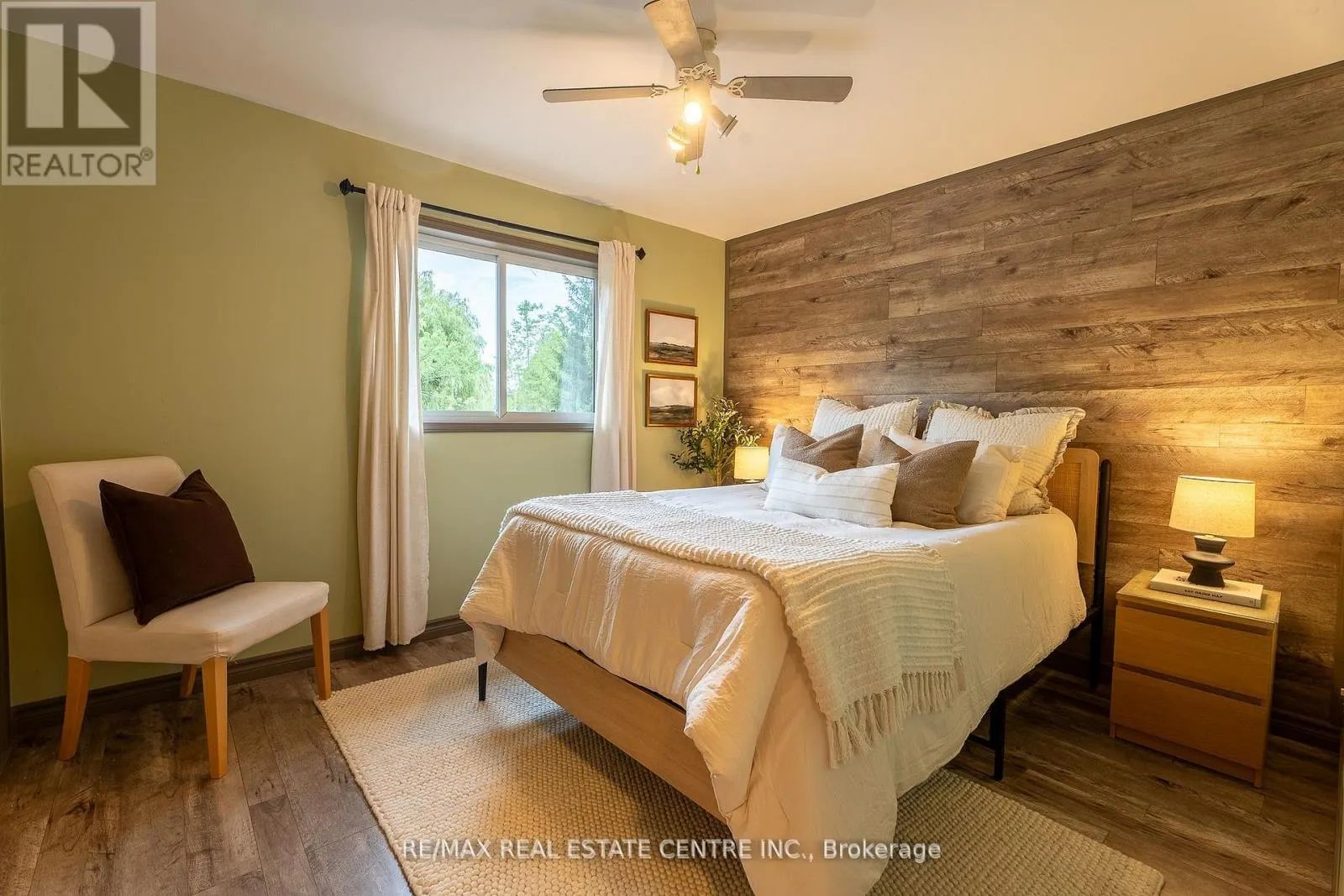 3762 HIGHPOINT SIDE ROAD