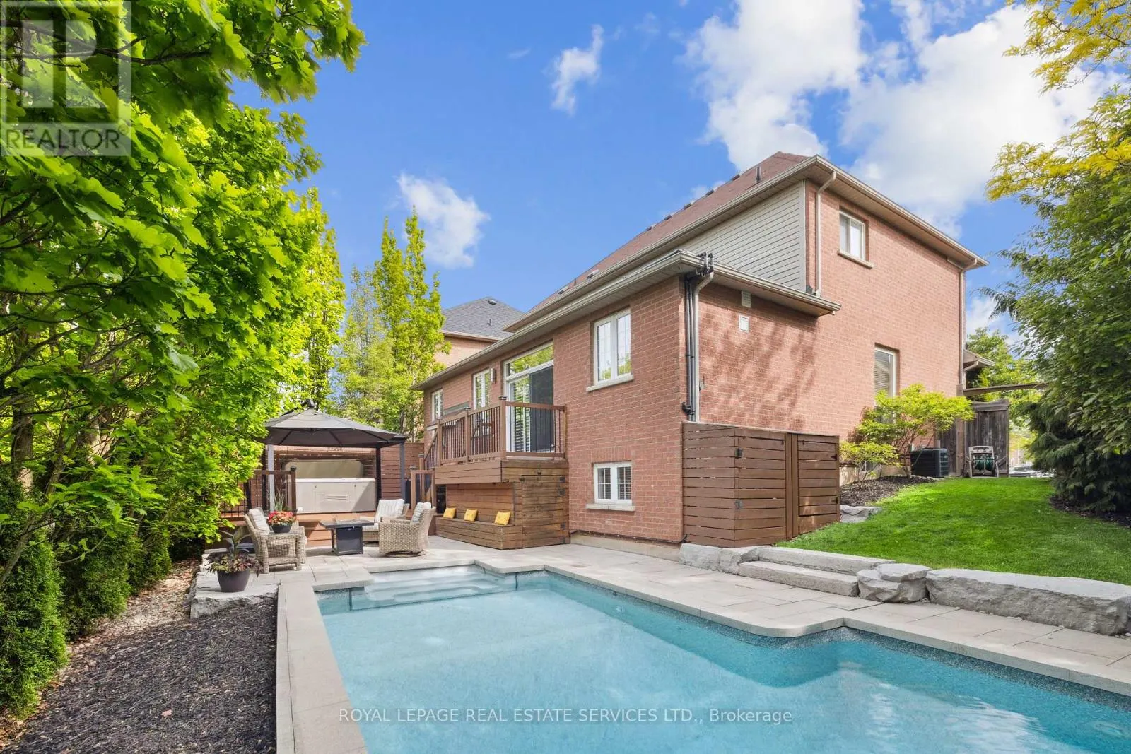 2313 BLUE OAK CIRCLE