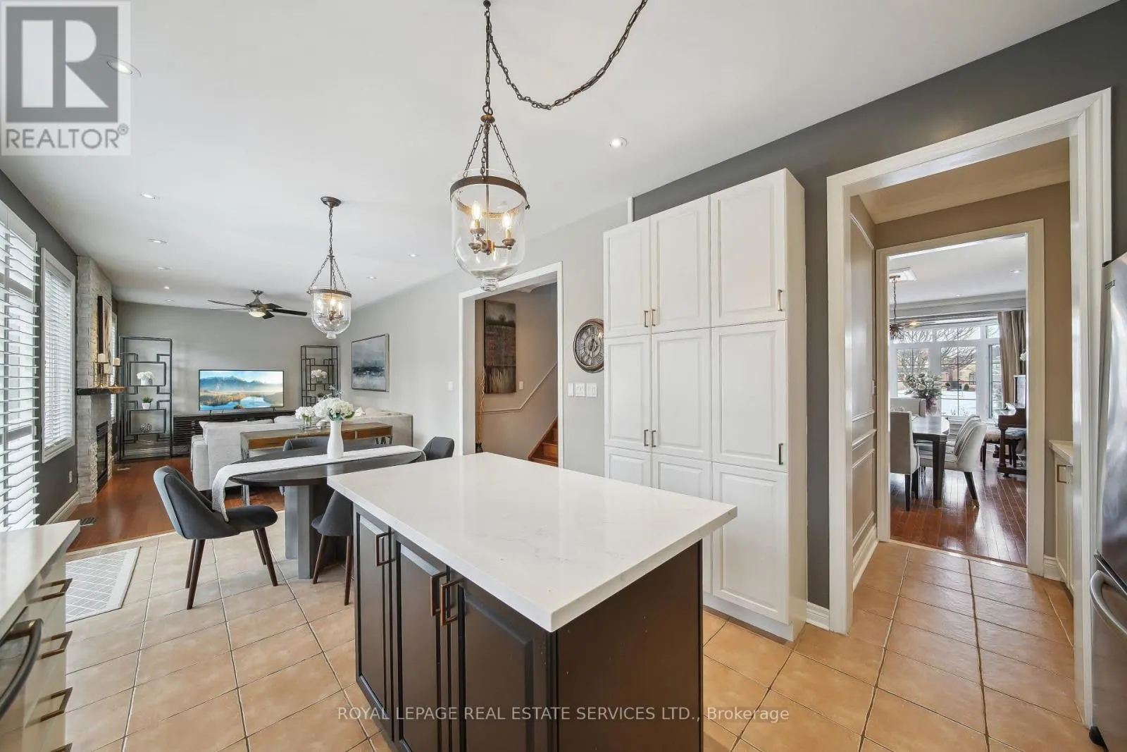 2313 BLUE OAK CIRCLE