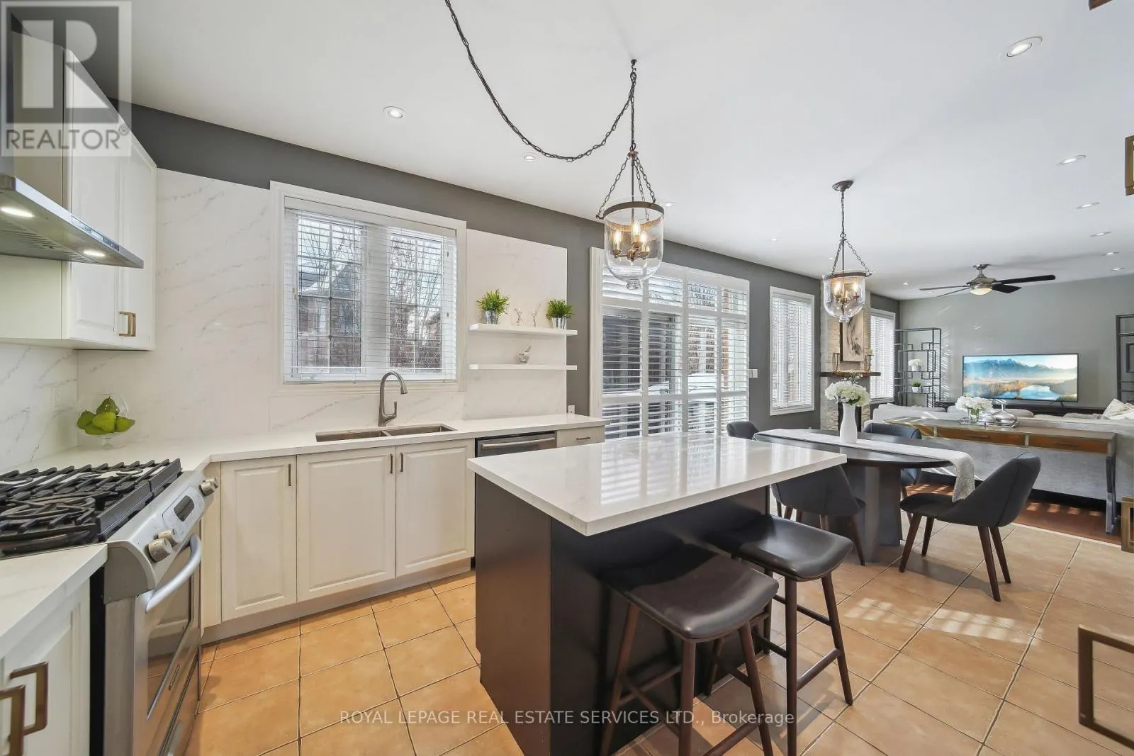 2313 BLUE OAK CIRCLE