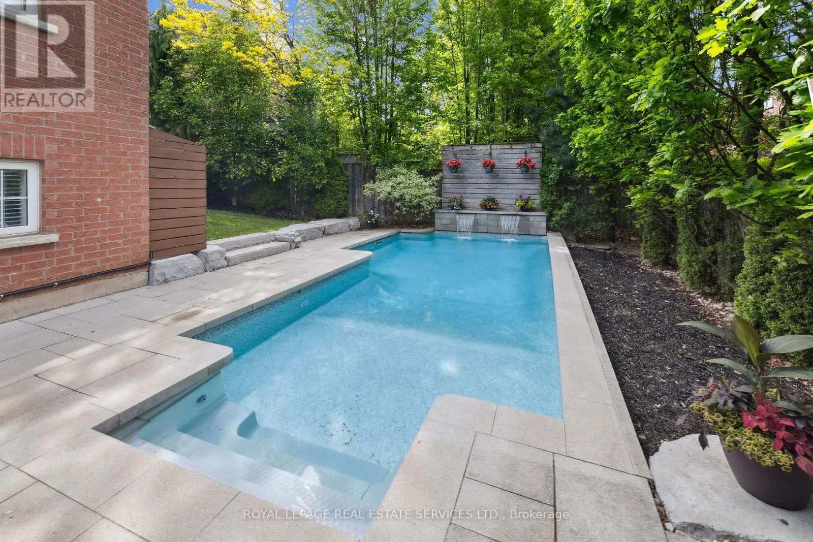 2313 BLUE OAK CIRCLE