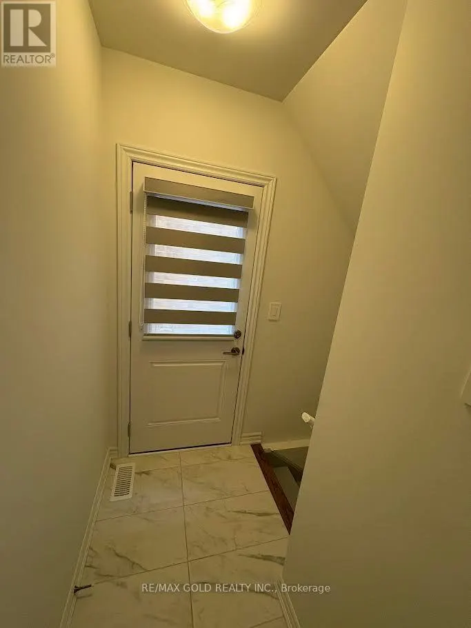 315 BERGAMOT AVENUE