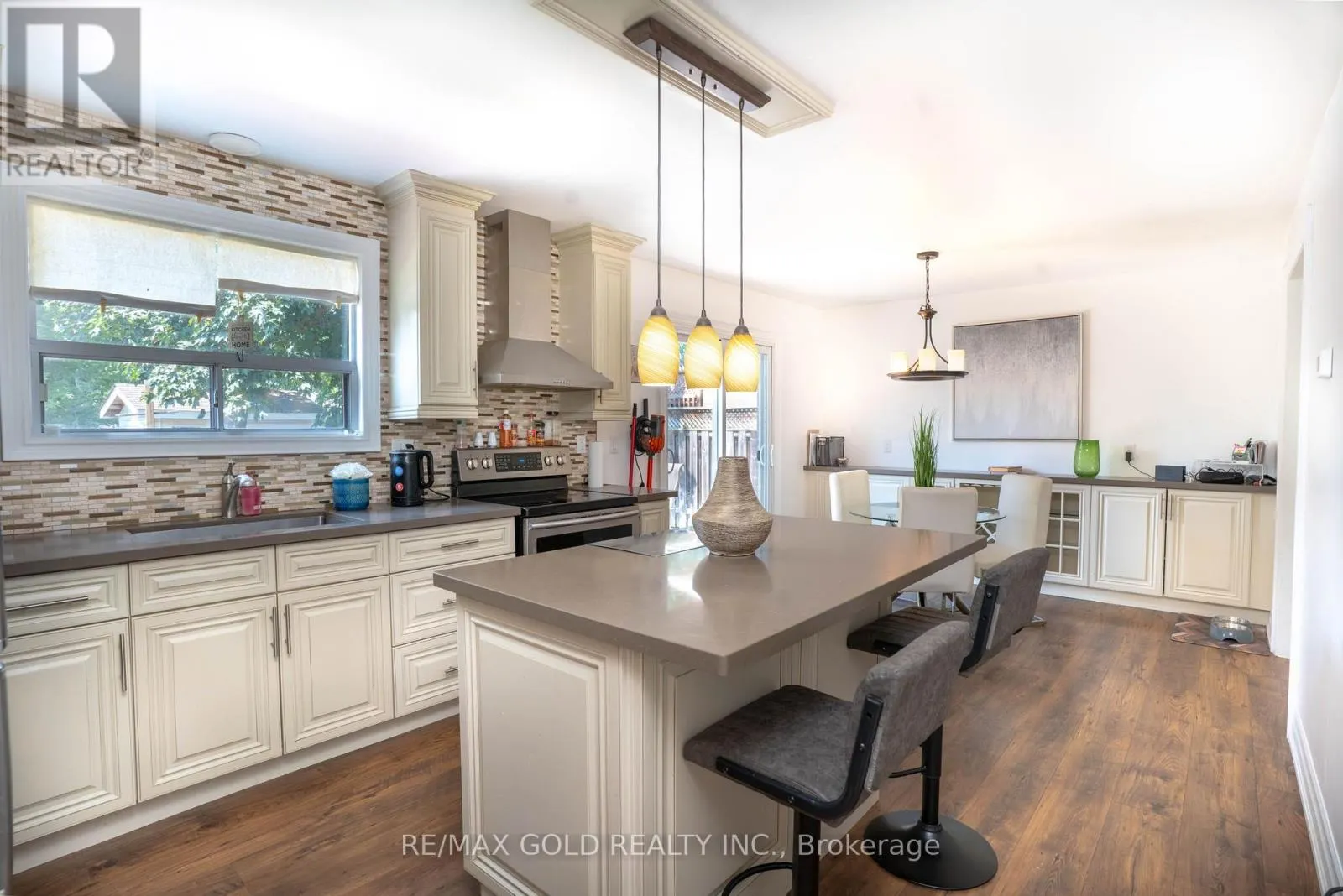 64 BARTLEY BULL PARKWAY