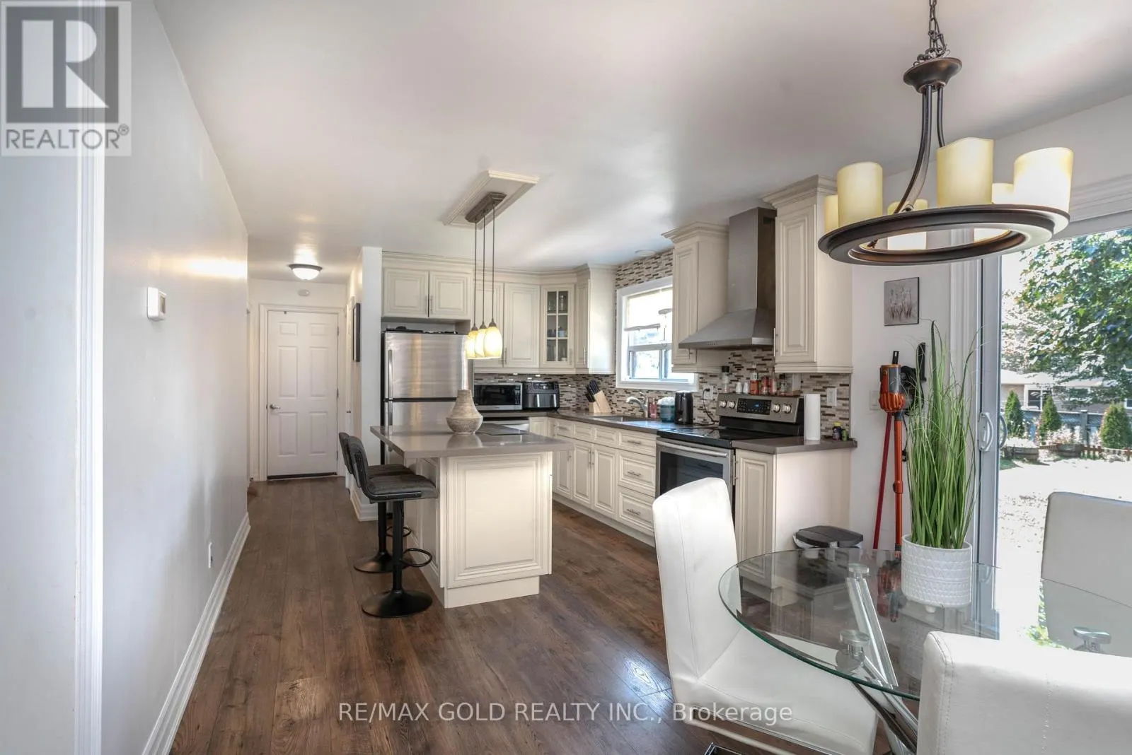 64 BARTLEY BULL PARKWAY