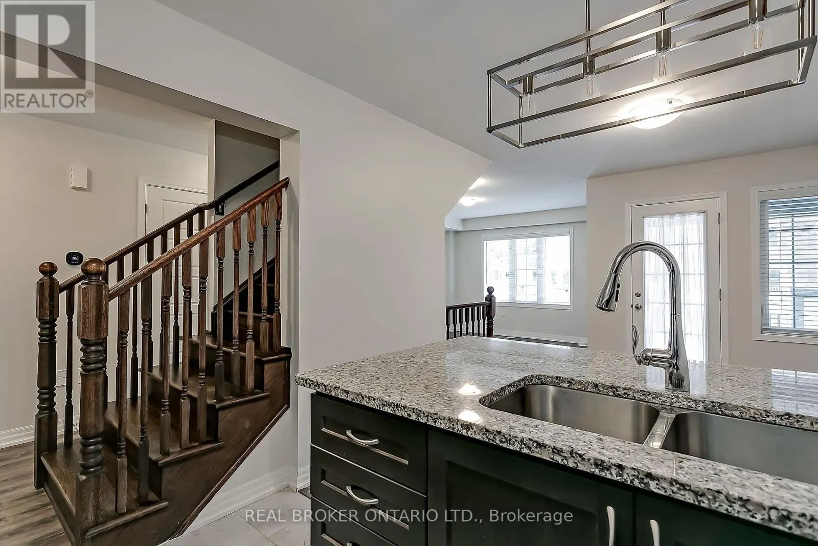 121 CHRISTOPHER ROAD