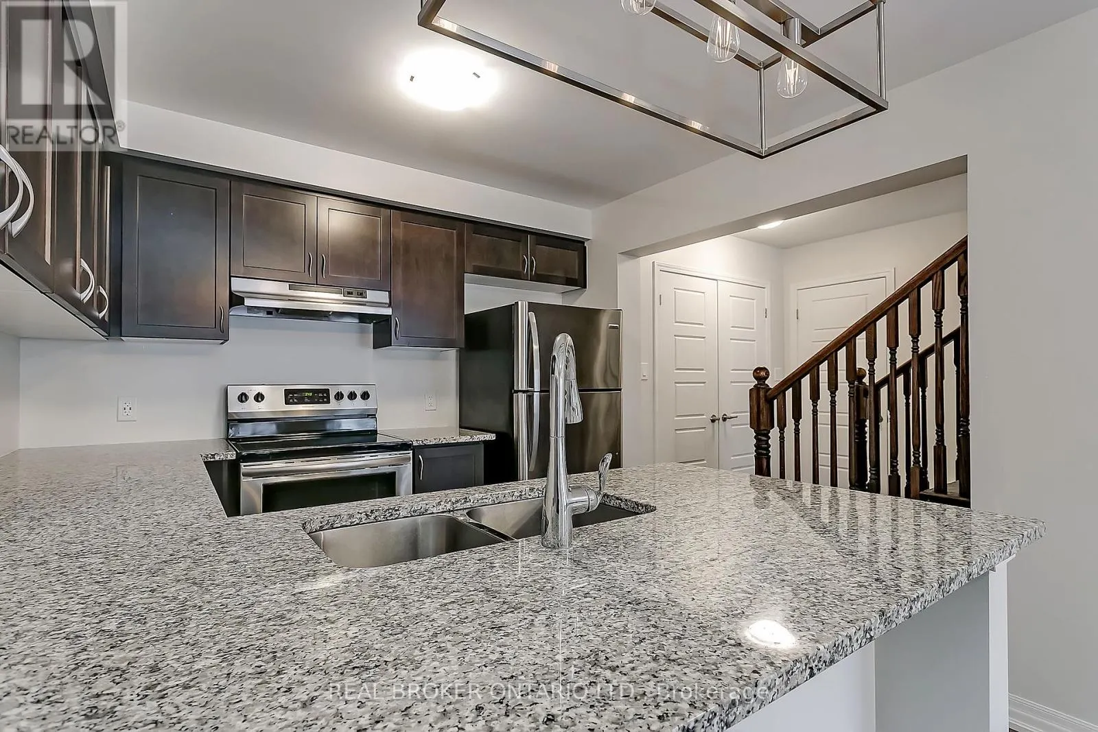 121 CHRISTOPHER ROAD