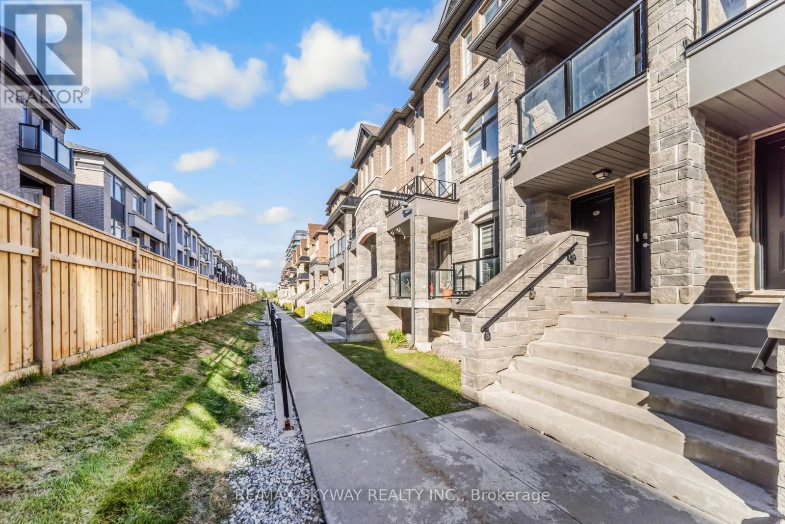 22 - 200 VETERANS DRIVE