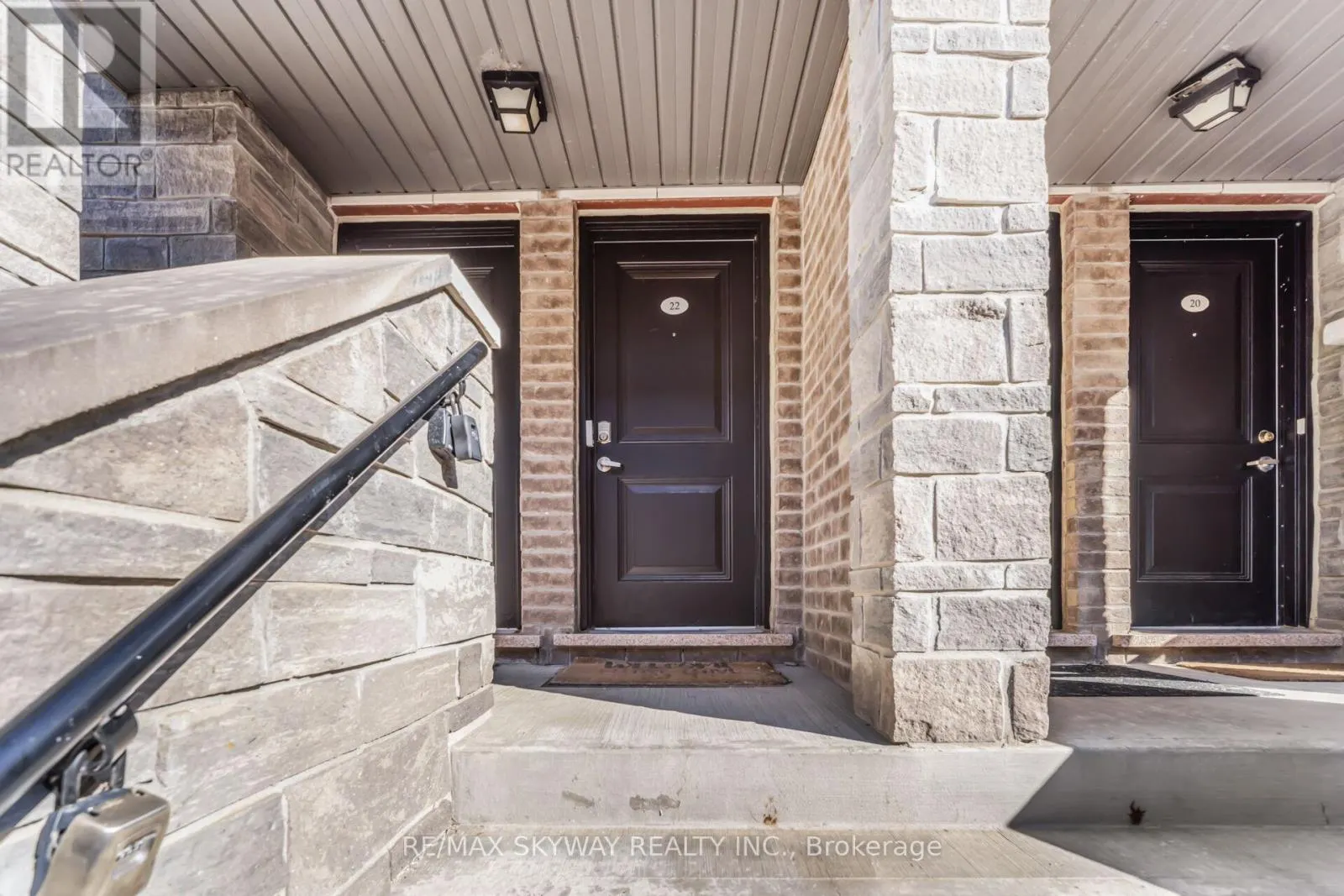 22 - 200 VETERANS DRIVE