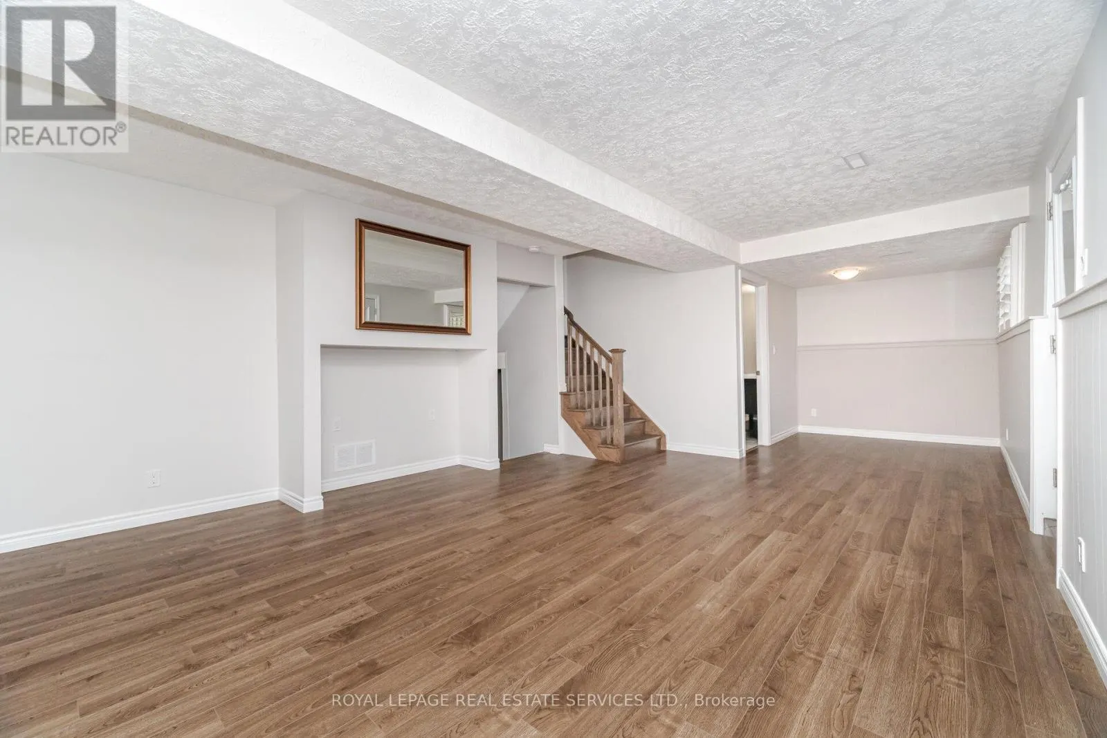 518 VANGUARD CRESCENT